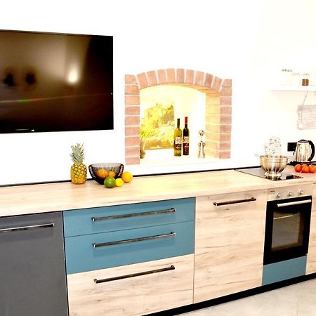 Studio Apartment Surf By The Sea Opatija Bagian luar foto