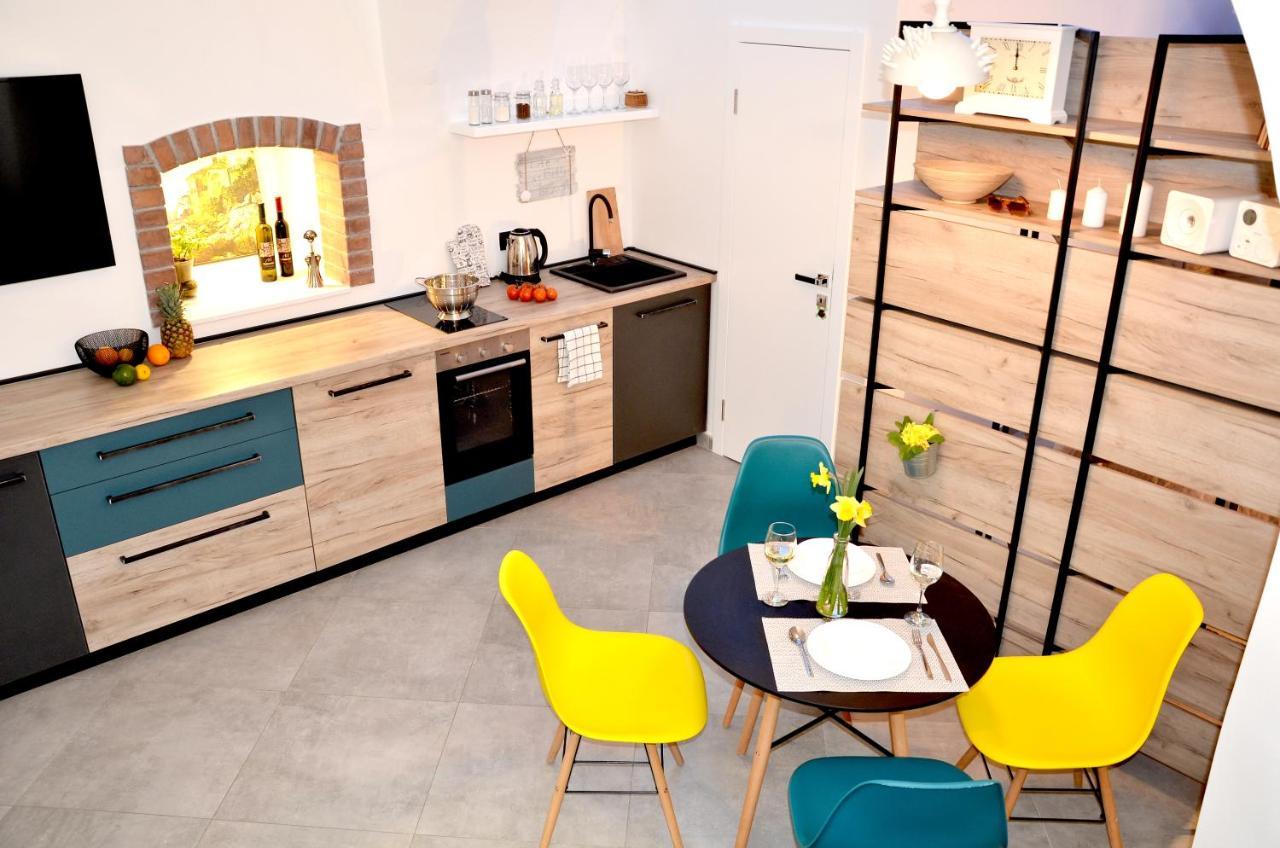 Studio Apartment Surf By The Sea Opatija Bagian luar foto